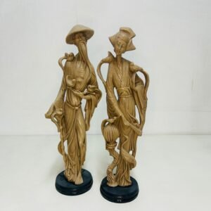 Pareja de sabios chinos en resina tallada china 1970’s 45 cm