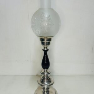 Lámpara quinqué francesa “ Ouvire” 1940’s 65 cm