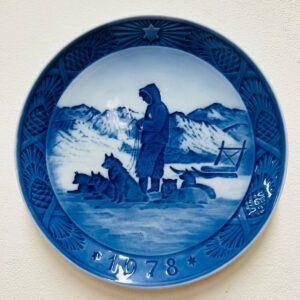 Wallplate “ Gredland Scenery “ 1978 by Royal Copenhagen