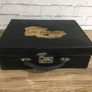Antiguo maletín de viaje de la Royal Mail Baggage con ciertos enseres personales originales conservados en su interior y etiquetas de la época 35x27x12 cm