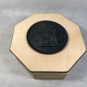 Caja hexagonal By Cetrés manises en Crude cerámica España 1970`s 23x23 cm