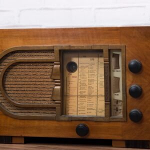 Radio de válvulas Radiobell Bélgica 1937 60x37x28