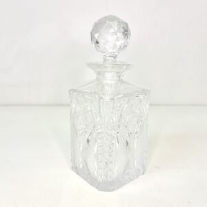Licorera Diamond en cristal de Bohemia tallado 24 % Pbo CZ1960’s