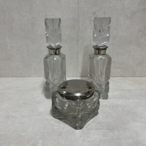 Juego de tocador francés “Levelle”en cristal tallado 1940’s