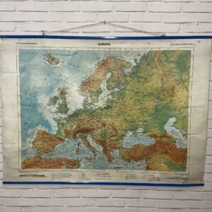 Antiguo mapa de escuela Europa física By Karl Wenschow para la scuola de Brescia finales de 1970’s 140x100 cm