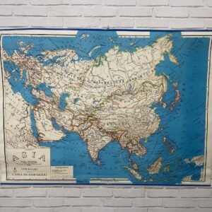 Antiguo mapa de escuela politico de Asia by Vallardi Industries Graffiche Italia 1980’s 140x100 cm