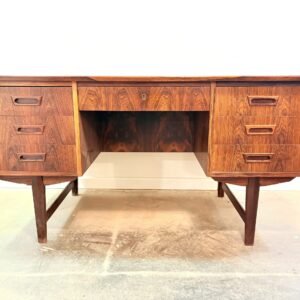 Escritorio danés midcentury by Arne Vodder  1960’s en madera de palisandro