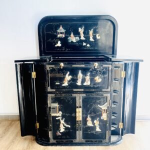 Chinoisserie Cabinet Bar 1950’s by Qlaua Yangzhou Laquerware China 1950’s