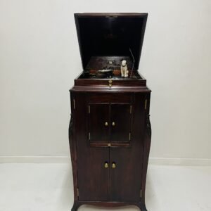 Fonógrafo “ Víctor- Victrola VV-XVI” by The Victor Talking Machine Co, Candem- N.J- USA 1912
