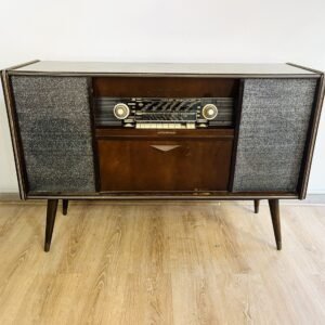 Radio tocadiscos Emud by Ernst Maäatling Alemania 1963