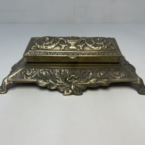 Antiguo tintero victoriano en bronce tallado circa 1920’s