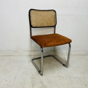 Silla Cesca B32 by Marcel Breuer reeditada “ Doitze” by La Opalina