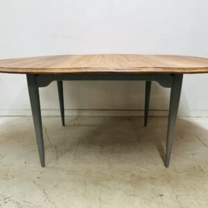 Mesa de comedor oval serie Goizok by Hasa patentado Dinamarca 1960’s 160x128 cm
