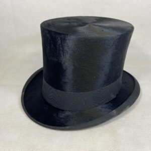 Antiguo sombrero en piel de foca “Hispania” By sombrerería Sartou , Madrid 1906