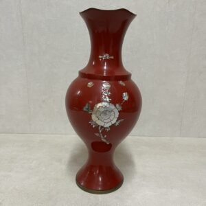Jarrón “ Jangmi” en laca coreana e incrustaciones de nácar y madreperla 1970’s 37 cm