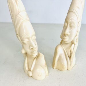Pareja de masáis en marfil 20x17 cm