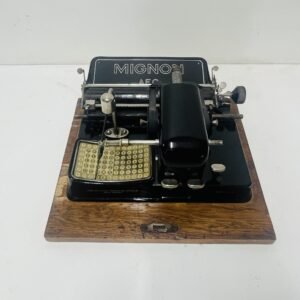 Máquina de escribir AEG Mignon 4 by Friedrich von Hefner-Alteneck Alemania 1924
