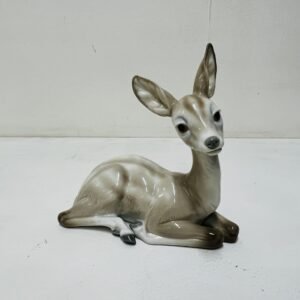 El Venado sentado by Juan Huerta para Lladró España 1970’s 17x16 cm