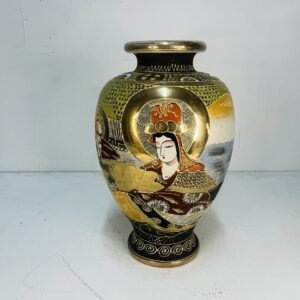 Jarrón Satsuma Royal Kinkhozan Japón 1920’s 30 cm pintado a mano y oro 18K