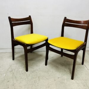 Pareja de sillas danesas by Johannes Andersen linje 1960’s
