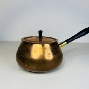 Cacerola de cobre y mango de baquelita by Tapico Portugal 1960’s