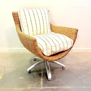 Butaca Swivel de mimbre trenzado 1980’s